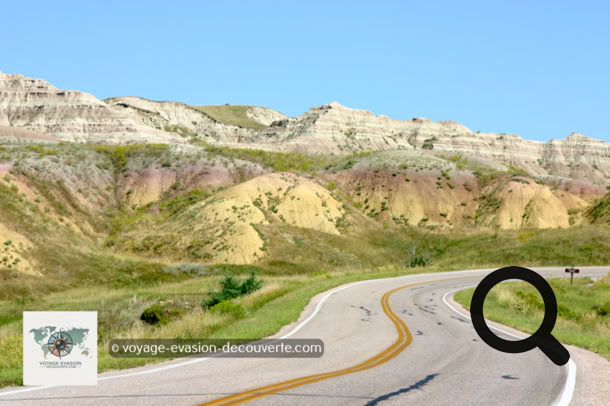 Site de toute beauté et curiosités naturelles impressionnantes, ce parc vous fera découvrir des buttes accidentées et des  roches inclinées aux dégradés de couleurs superbes. C’est une véritable mine d’or pour les amateurs de photos et  randonnées.