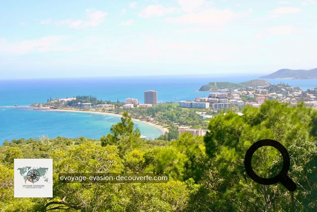 Il faut aussi monter sur la colline Ouen Toro pour admirer La grande Terre. Située à l'extrême Sud de la péninsule de Nouméa. Elle culmine à 128 mètres et s'étend sur 63 hectares. Sur son domaine s'étend un parc naturel, le "Parc municipal du Ouen Toro - Albert Etuvé et Lucien Audet“.