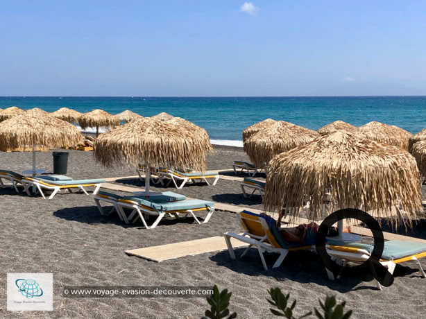 Que faire à Kamari à Santorin ? Plages de Kamari