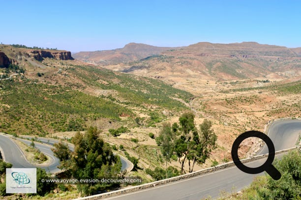 Le massif du Gheralta se trouve dans la région du Tigré et offre un des plus beaux paysages d'Éthiopie. Ils sont souvent comparés à ceux de Monument Valley, tant leurs rochers et pitons sont impressionnants.