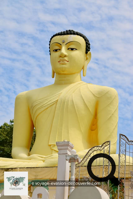 En préparant ce voyage, j'ai découvert un pays plein de surprises. J'ai contacté une agence locale et, après nous être mis d'accord, nous sommes partis à deux en février 2018 pour quinze jours de périple à travers cette île de l'océan Indien.