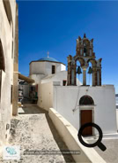 Village de Pyrgos sur l'Île de Santorin - Grèce