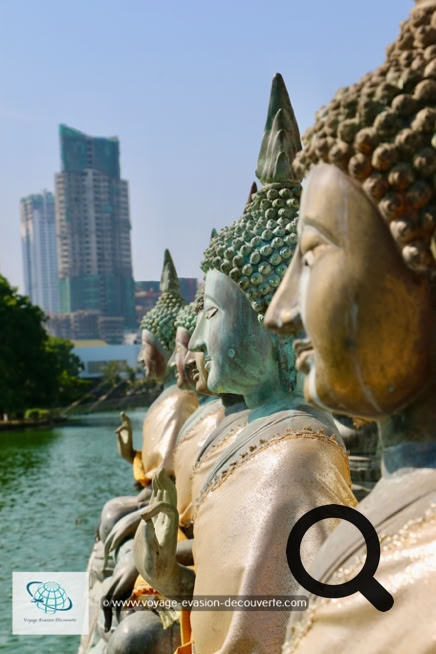 Le temple est principalement utilisé pour la méditation et le repos, plutôt que pour le culte. Situé dans le lac Beira, il a été construit à la fin du 19e siècle et fait partie du temple Gangaramaya qui est situé quelques centaines de mètres. Le temple est construit sur trois plates-formes au-dessus de l'eau qui sont reliées entre elles et au continent par des ponts flottants.