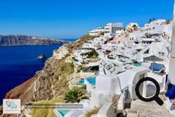 Village de Oia sur l'Île de Santorin - Grèce