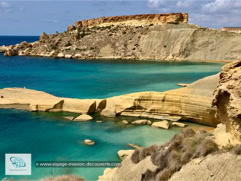 Il-Ġnejna Bay sur l'île de Malte