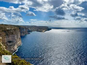 Les falaises de Gebel Ben Gorg sur l"île de Gozo