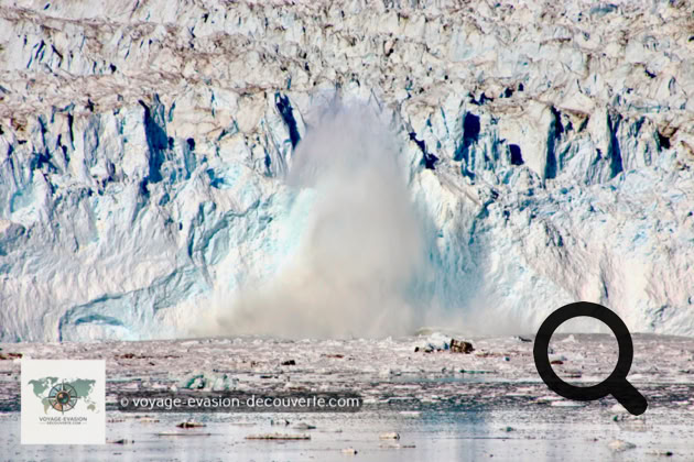Sur la plage se trouvaient échoués des mini icebergs allant de 50 cm³ à plus de 2 m³. C’était anciennement des petit icebergs qui flottaient tranquillement dans la baie. Lorsque le glacier fond, il devient instable et fragile. 