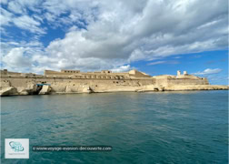 Le Fort Saint-Elme et son Musée National de la Guerre à La Valette sur l'île de Malte