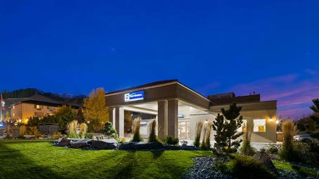 Nous avons passé la nuit au Best Western Mountainview Inn. Comme tous les Best Western, les chambres  sont propres et le personnel très professionnel. Cela a été seulement une nuit étape pour nous. 