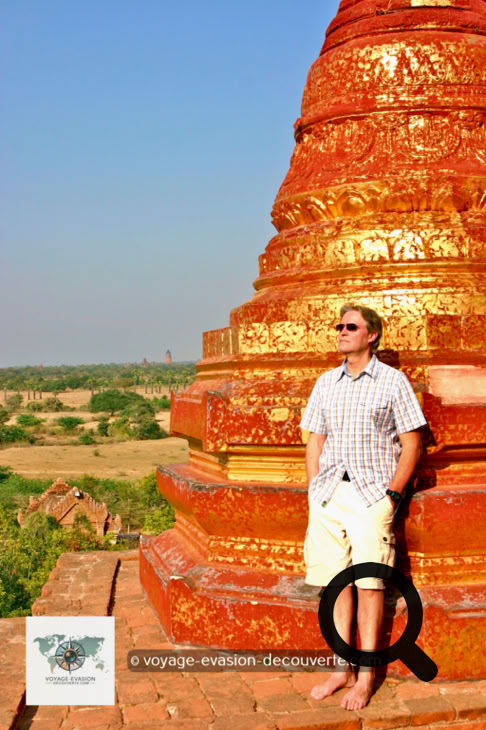 C’est un grand stûpa de briques situé dans le village de Pwasaw, à l'Est de Bagan. Il fut construit en 1196 sous le règne du roi Narapatisithu, et dédié au Bouddha comme roi de la Justice et du Devoir.