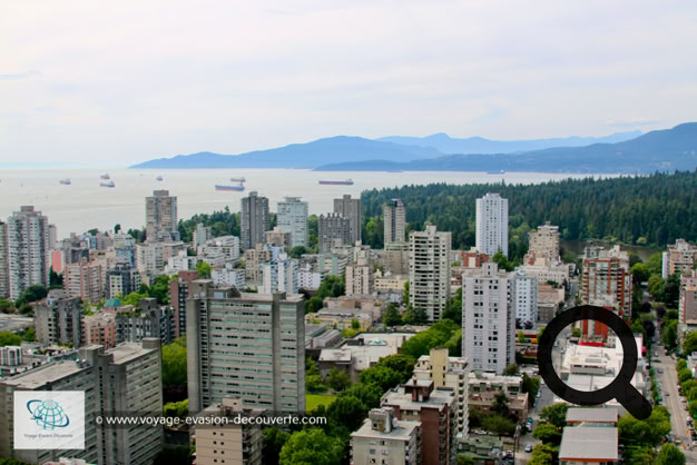 Très représentatif des grandes villes américaines avec ses buildings et ses grands boulevards, le centre-ville n’est cependant pas très grand. En effet, ça ne vous prendra pas plus d’une trentaine de minutes pour le parcourir. 