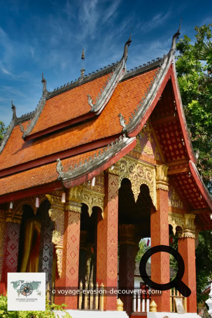 Également connu sous le nom de Wat Sen, il a été construit en 1718 par le roi Kitsarath avec 100 000 pierres du Mékong. Cela signifie littéralement "Temple aux 100 000 trésors". Il a été restauré en 1957 pour commémorer la naissance du Bouddha 2 500 ans plus tôt.