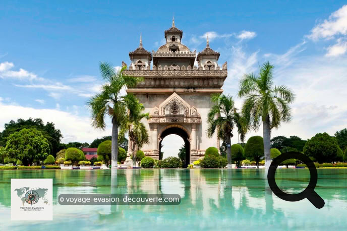 C’est un arc de triomphe au centre de Vientiane. Bâti entre 1957 et 1969, il est dédié aux personnes ayant combattu contre la France pour l'indépendance du pays. 